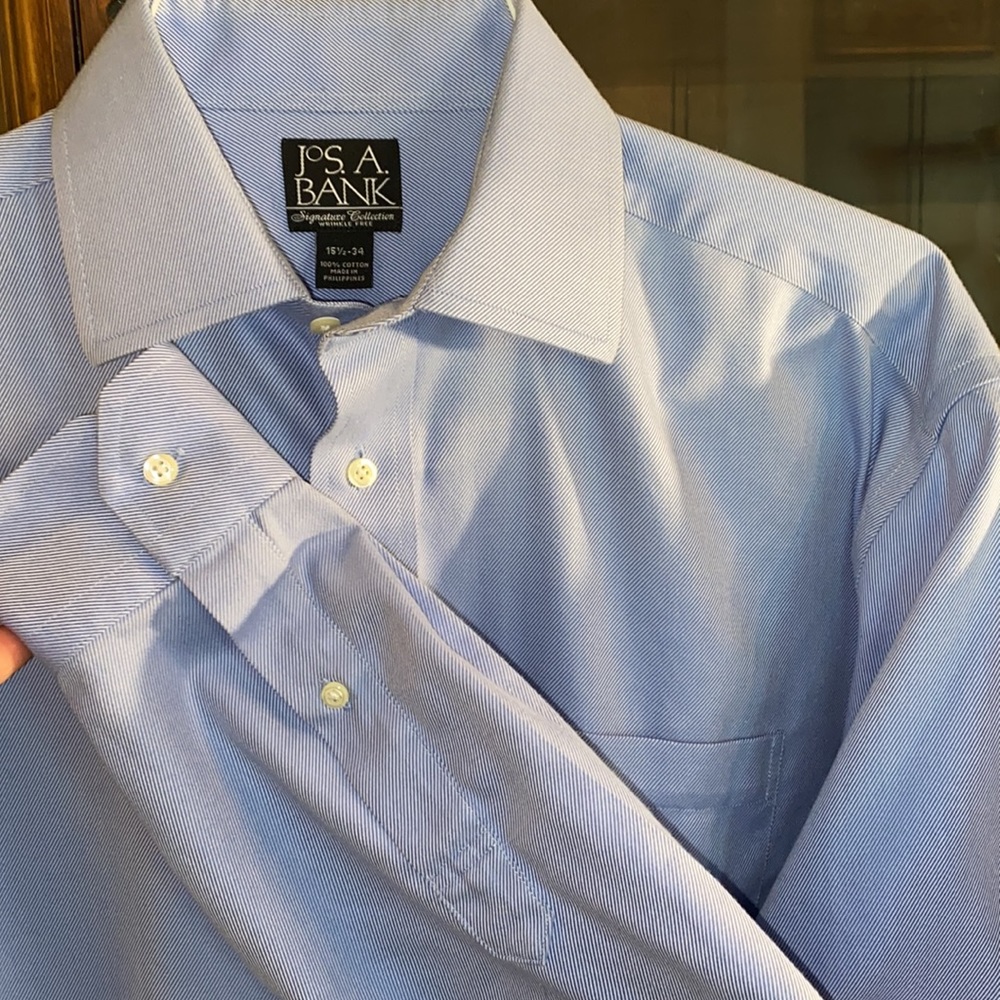 Jos. A. Bank blue Signature Collection 15 1/2 - 34